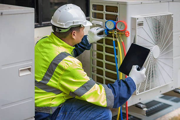 Professional Hvac technician working in Somerville, TX